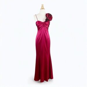 Marc Bouwer Glam Silk Rose Accent Full Length Formal Gown Red Size 4